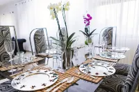 Maxwell Court Apartments - ที่มีสระว่ายน้ำ