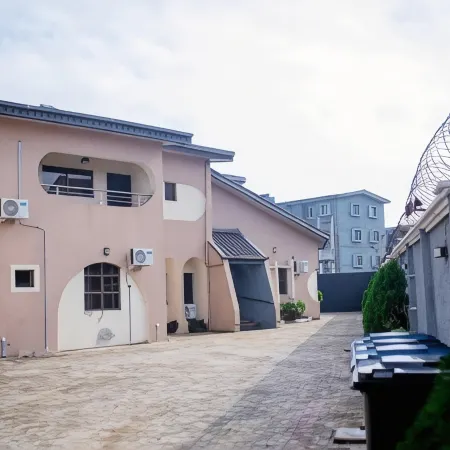 Skyrock Hotels Ogba