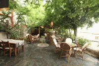 Kirkinca Hotel