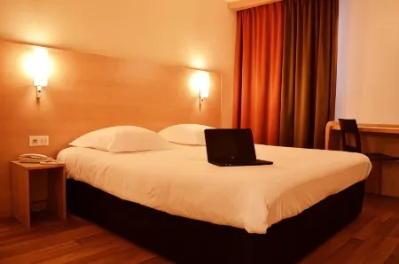 Ibis Bordeaux Saint-Émilion Отели в г. Неак