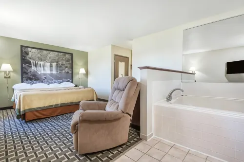 Super 8 by Wyndham Madison IN