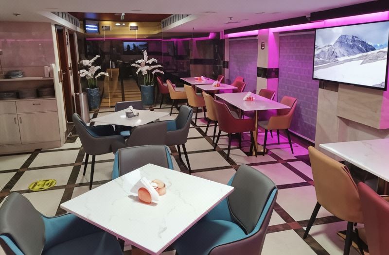 Saffron Hotel photo 3
