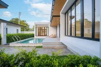 The Season Resort - piscina