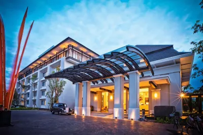 Harris Hotel & Conventions Malang Отели рядом с достопримечательностью «GKII Sawojajar»