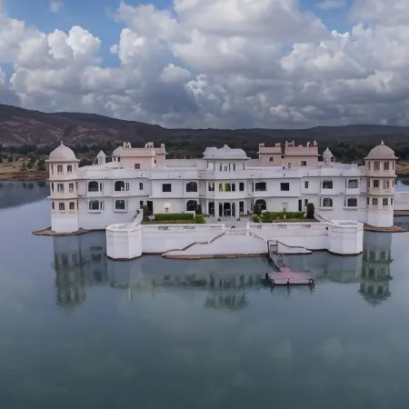 JüSTa Lake Nahargarh Palace, Chittorgarh