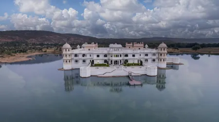 JüSTa Lake Nahargarh Palace, Chittorgarh
