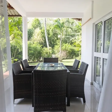 Praslin Paradise