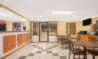 Super 8 by Wyndham Sumter