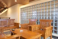 RedDoorz near Trans Studio Mall 2 - Pensions