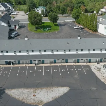 Colonial Motel
