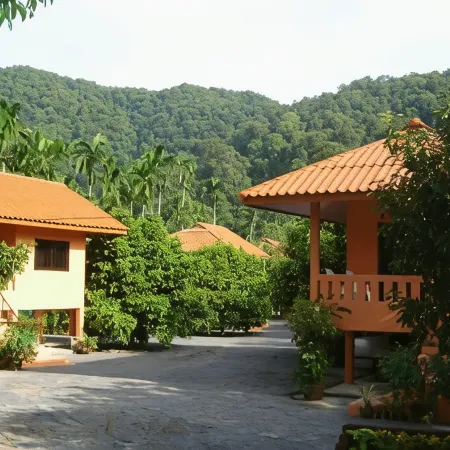 At Sichon Resort Отели рядом с достопримечательностью «Wat Chedi»