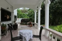 White Elephant Resort فنادق في سورين