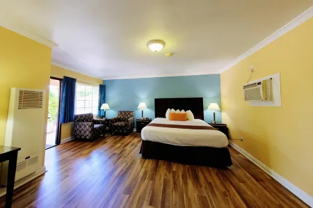 Palm Tropics Motel Отели в г. Глендора