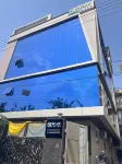 Relax Suites Hotels near PEACEFUL LIBRARY(NOIDA EXTENSION,NEAR GAUR CITY, CROSSING REPUBLIC, SHAHBERI PULIA, EK MURTI))