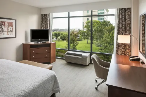 Hampton Inn & Suites Little Rock-Downtown