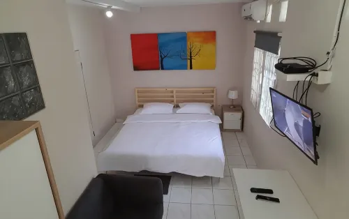 Bintaro Homestay Syariah Hotels in East Ciputat