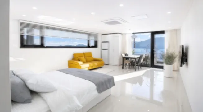 Geoje Lesolay Poolvilla 酒店