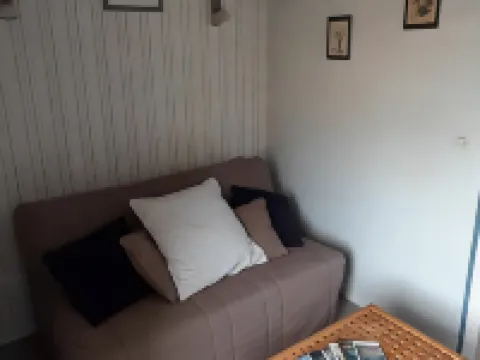 Location Studio Centre Ville, Animaux de Compagnie Acceptés Hotels in Grandcamp-Maisy