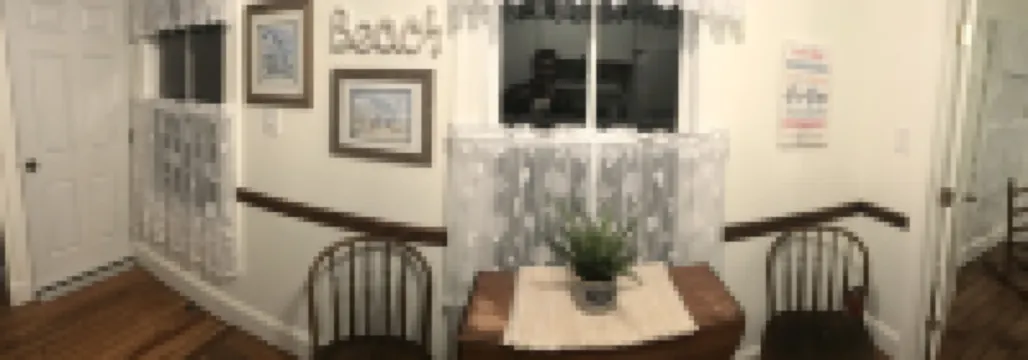 Fully Rennovated Beach Themed Apt Rental in Victorian Property -  Ferienwohnungen