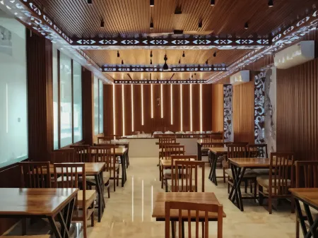 White Coral Beach Resort Отели рядом с достопримечательностью «Coco Beach Resort»