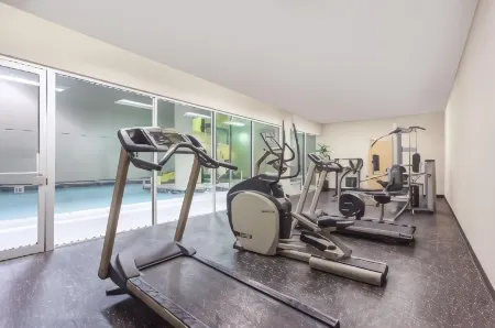 Super 8 by Wyndham Abbotsford BC