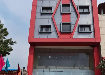 Spring Sky Mughalsarai By ShriGo Hotels Отели в г. Mughalsarai Rly. Settlement