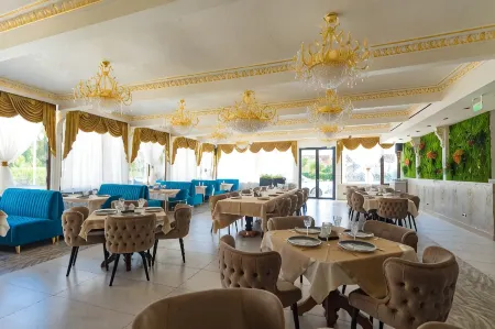 W Regal Boutique Hotel&Spa