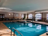 威斯康星德爾斯德爾頓湖Staybridge Suites - 游泳池