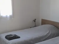 Gîte Thym Dans Campagne Gardoise 5 à 6 Couchages Avec Terrasse+jardinet Clôturé Hôtels à : Combas