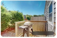 Charming Chatham Cottage