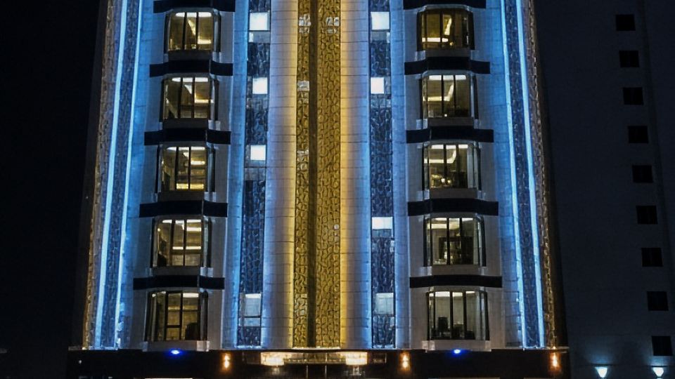 Grand Mirage Hotel