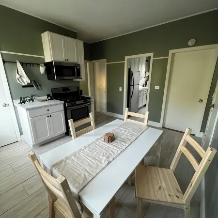 Cozy Stay 15 Min to Colleges, Hospital & Highway