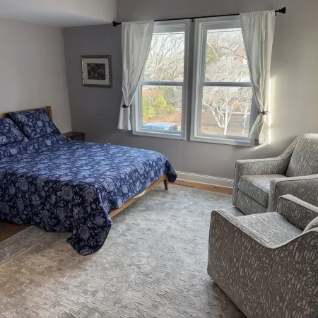 Gut renovated 3-bedroom apartment in historic Cape May
