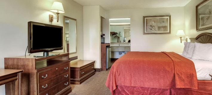 Quality Inn & Suites Clinton - Jackson West Hotels in Hinds County