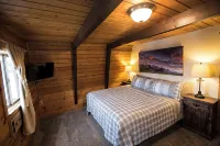 Large Open Cabin - 30 Miles to Yellowstone - WiFi