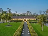 Luxury Retreat with Resort Pool, Home Cinema -  case vacanza in affitto