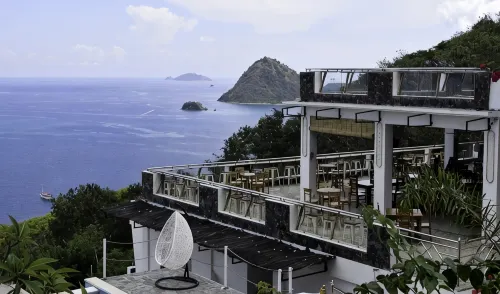 La Cecile Hotel & Cafe Komodo
