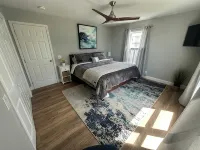 Beautiful Ocean Front House with Private Beach, Hot Tub and Spectacular Sunsets Ξενοδοχεία στην πόλη Fairhaven
