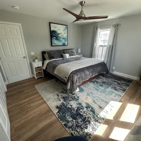 Beautiful Ocean Front House with Private Beach, Hot Tub and Spectacular Sunsets Hotels in Fairhaven