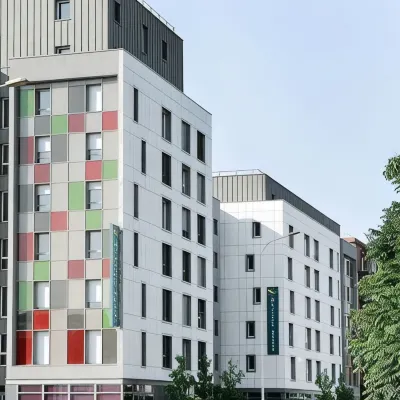 Appart hôtel Q7 Lodge Lyon 7 Hotels near Gerland Stadium