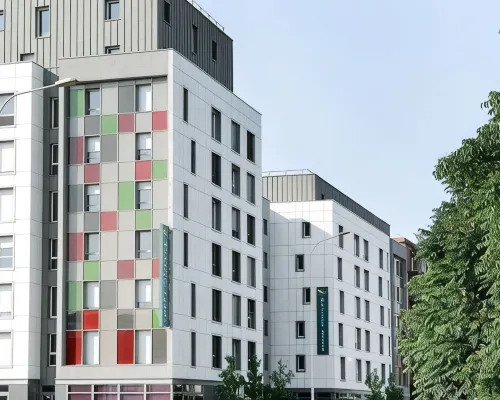 Appart hôtel Q7 Lodge Lyon 7 Hotels near Confluence