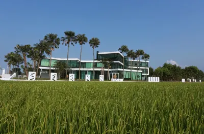 Maple House Hotel berhampiran Kilang Krayon
