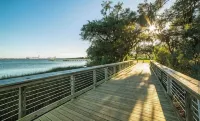 Exclusive, Safe, Island Living Near Credit One Stadium! - 2つ星