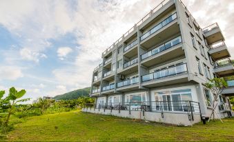 Whitecaps Hostel
