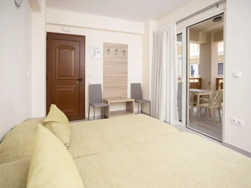 Ilian Beach & Apartments