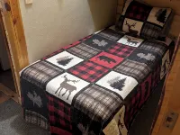 Mountain Peaks Inn, ELKHORN MOUNTAIN SUITE, Downtown Hill City Hotels in Hill City
