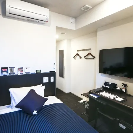 HOTEL LiVEMAX Yokohama Stadium Mae Отели рядом с достопримечательностью «Стадион Иокогамы»