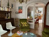 Family home with large games room, close to the sea - 民宿