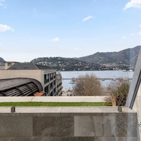 Royal Lakeview Penthouse by Aura Luxury Collection