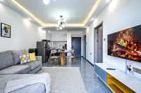 Nairobi Serviced Apartment; 1 Bedroom with Gym, Pool, Large Outdoor Balcony & City Views - Bintang 2